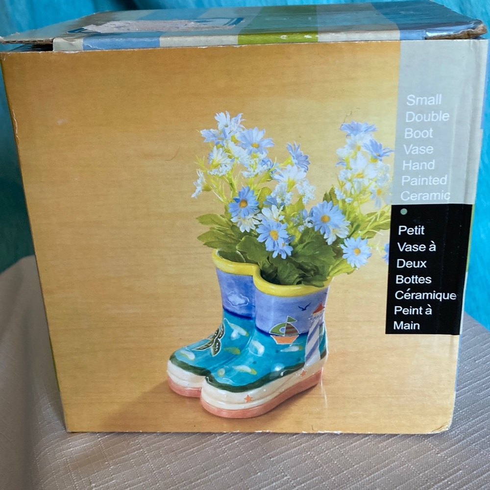 style eyes vase